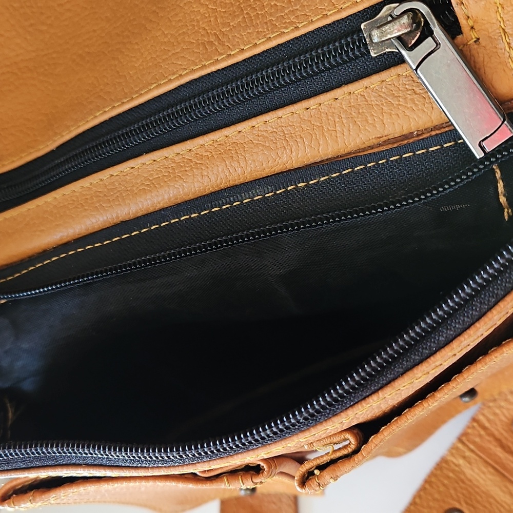 HAPPY COW FIONA AUSTRALIAN HIP BAG (New $181) - Picture 8 of 8